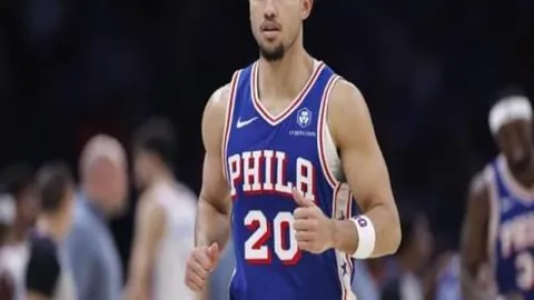 “2025扬州机关羽毛球大赛盛大开启，三百好手展翅竞技羽毛球风采”