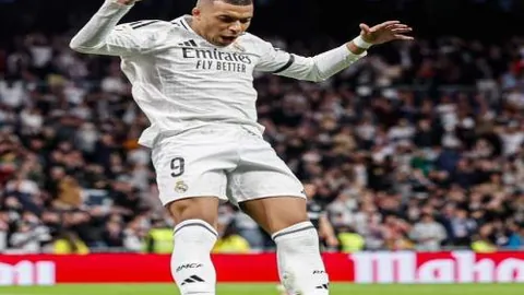 中超应关注王钰栋等年轻天才的成长，浙江主帅发声不平